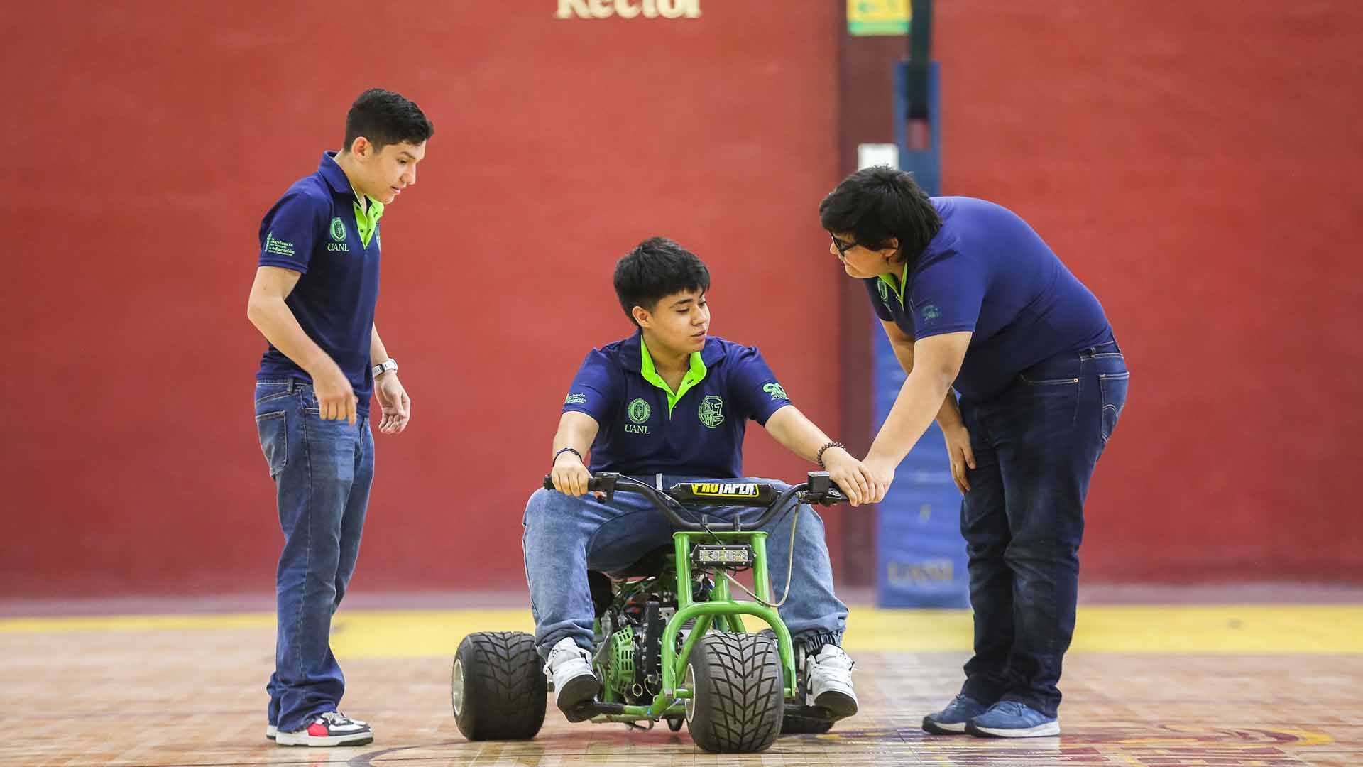entrevista-ganadores-premio-feria-stem-uanl-prepa7-2